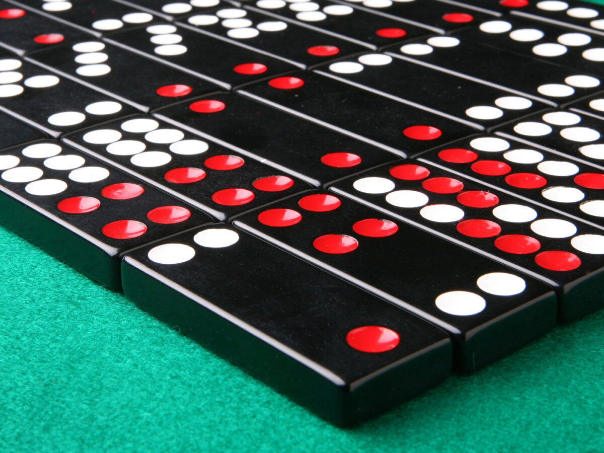 how to play pai gow poker